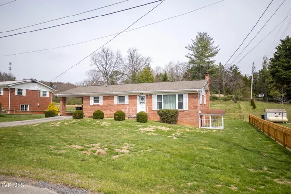 $309,900 | 208 Hogan Avenue, Greeneville, TN 37743