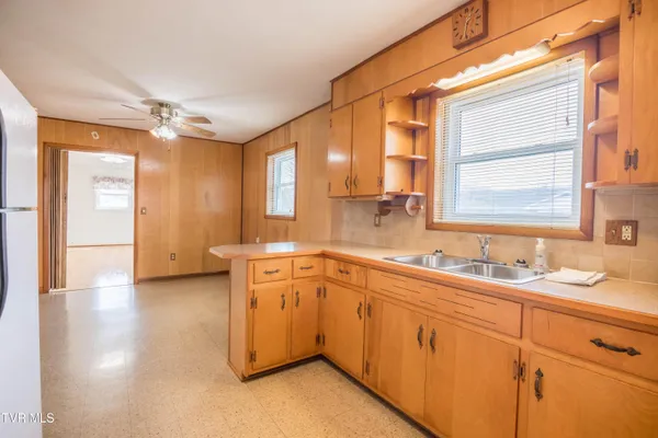 $309,900 | 208 Hogan Avenue, Greeneville, TN 37743