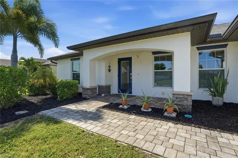 $450,000 | 1808 Southwest 30th Street, Cape Coral, FL 33914