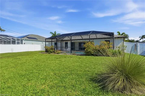 $450,000 | 1808 Southwest 30th Street, Cape Coral, FL 33914