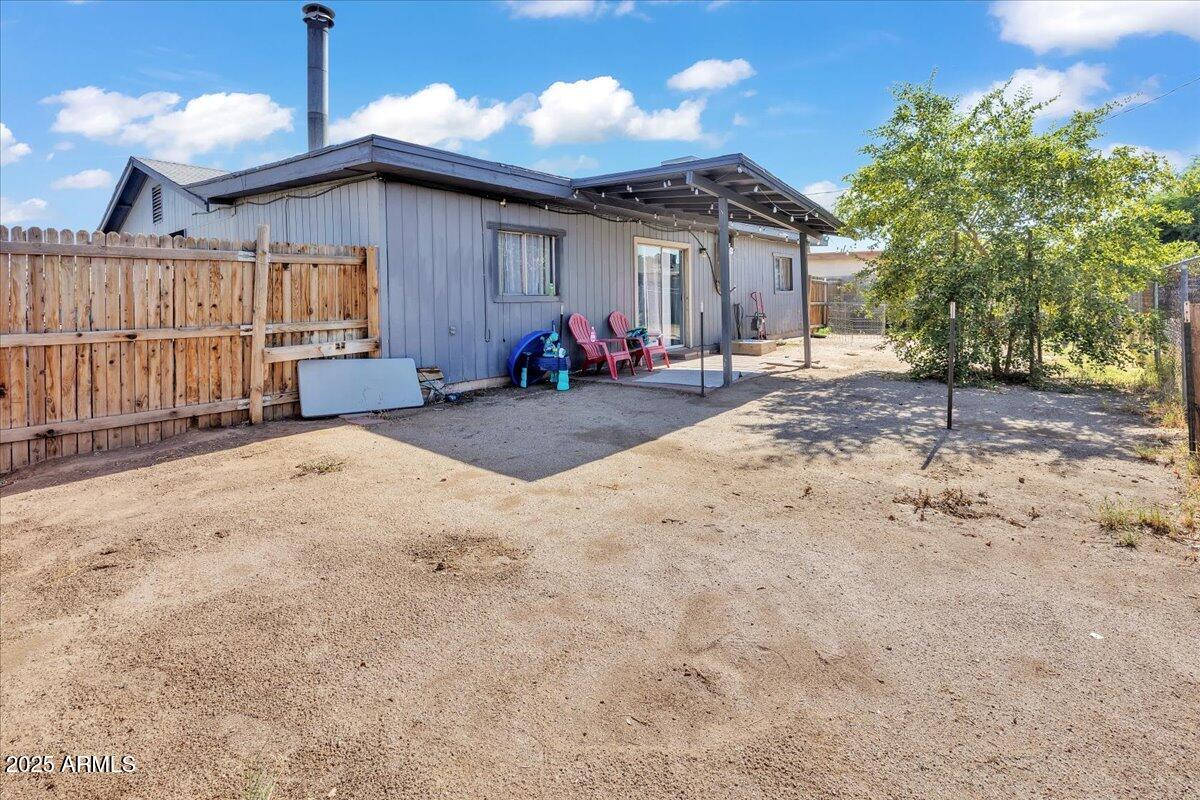 6516 West Cheery Lynn Road Phoenix, AZ 85033 - Photo 18 of 26 a view of a house with a patio