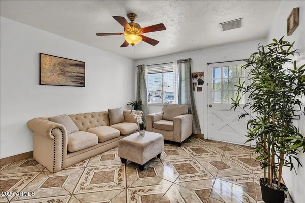 $344,900 | 6516 West Cheery Lynn Road, Phoenix, AZ 85033