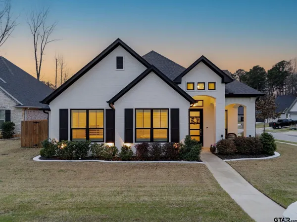 $469,900 | 9035 Shallow Cove, Tyler, TX 75703