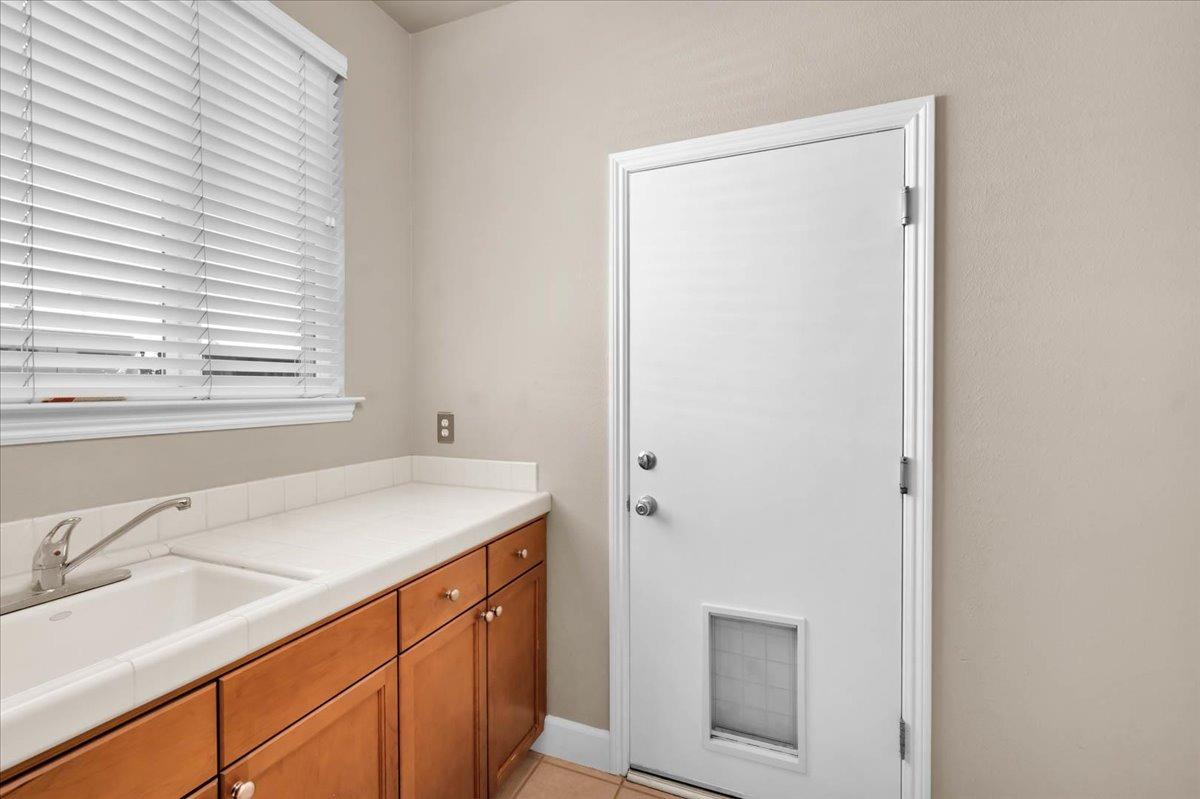 2852 Poe Avenue Clovis, CA 93611 - Photo 11 of 50