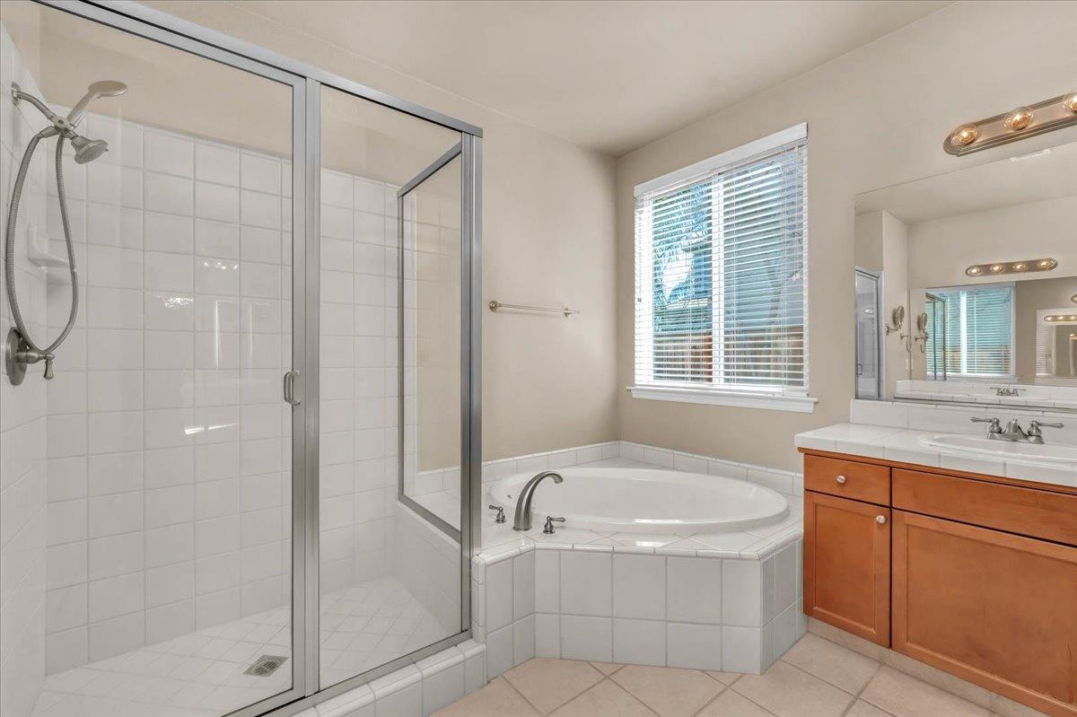 2852 Poe Avenue Clovis, CA 93611 - Photo 22 of 50