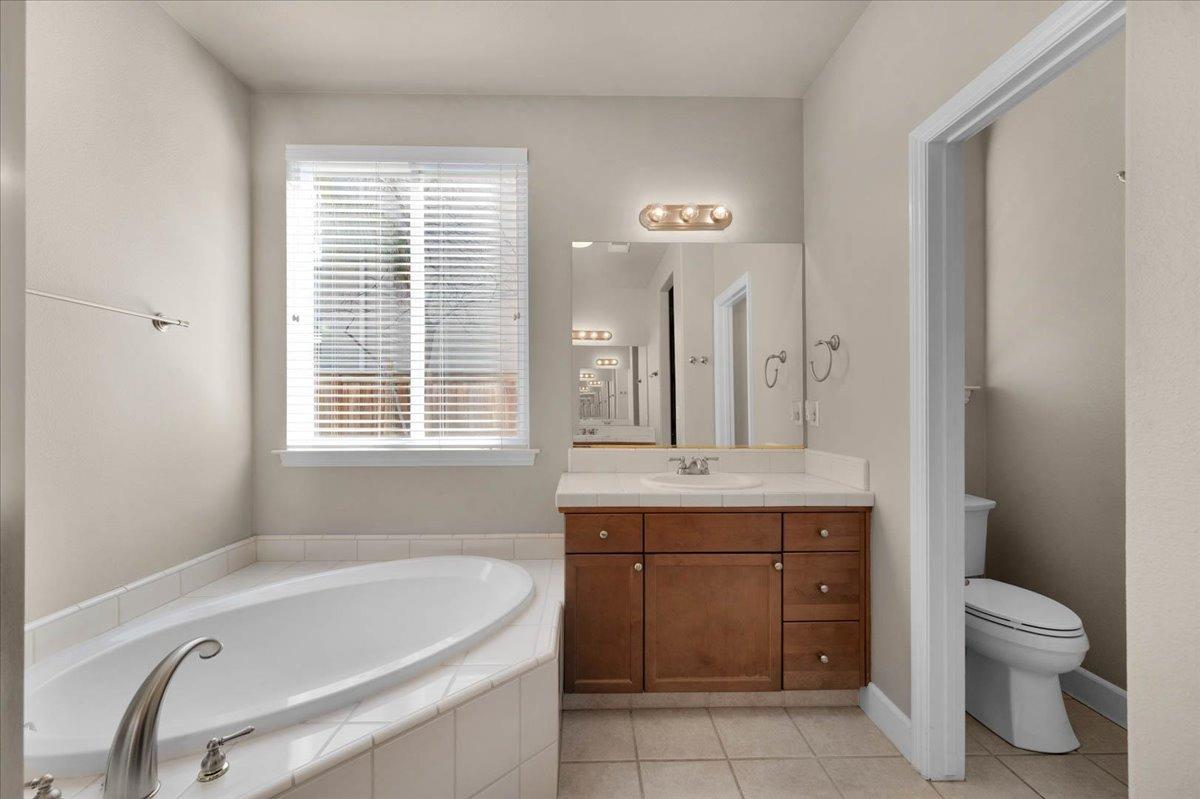 2852 Poe Avenue Clovis, CA 93611 - Photo 24 of 50