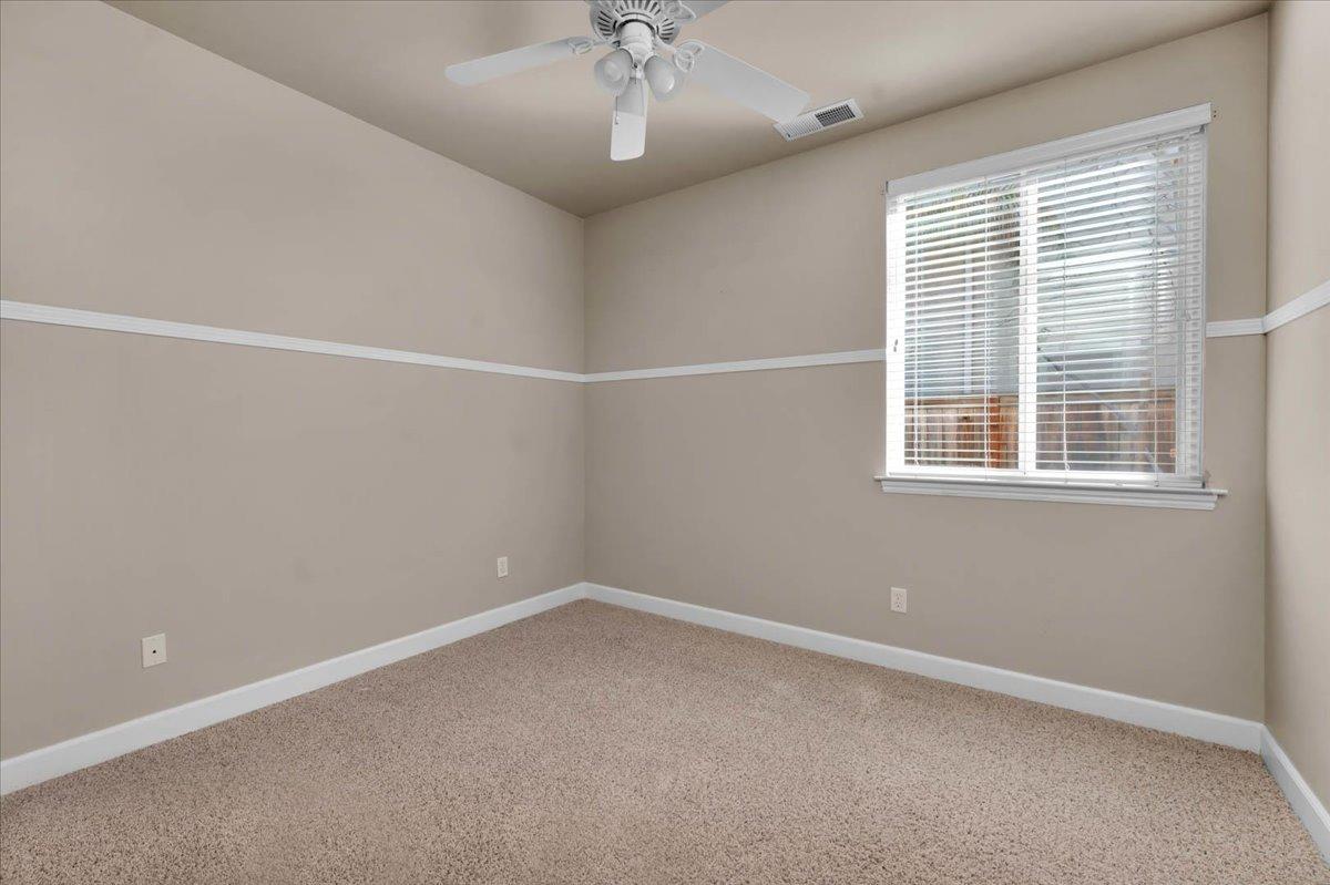 2852 Poe Avenue Clovis, CA 93611 - Photo 25 of 50