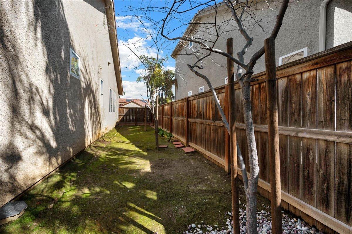 2852 Poe Avenue Clovis, CA 93611 - Photo 32 of 50