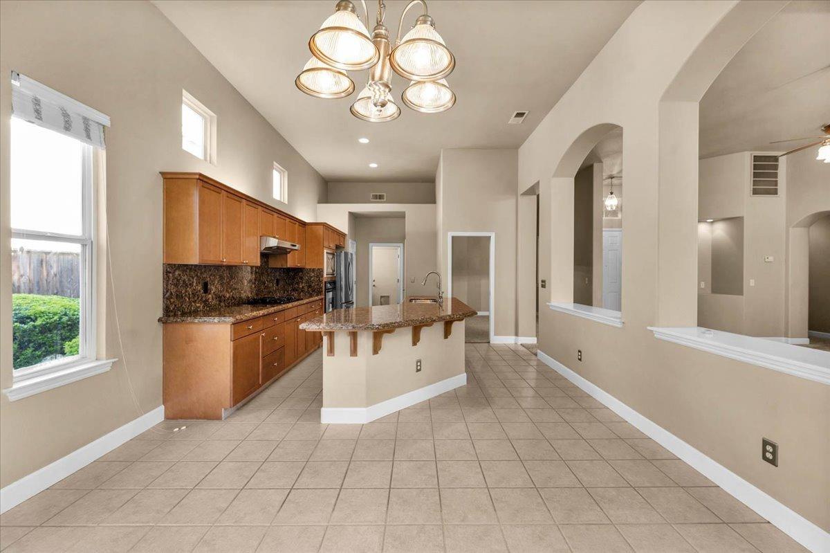 2852 Poe Avenue Clovis, CA 93611 - Photo 7 of 50