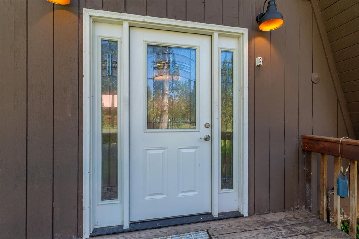 5504 Spruce Road Soda Springs, CA 95728 - Photo 2 of 21 Gallery Image 2