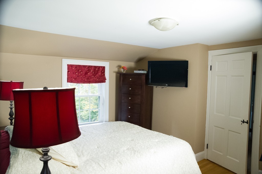 8 Puritan Road Reading, MA 01867 - Photo 17 of 25 Gallery Image 17