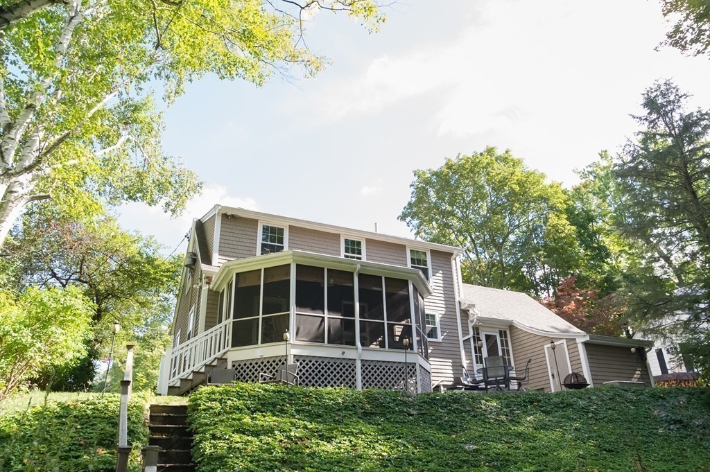 8 Puritan Road Reading, MA 01867 - Photo 24 of 25 Gallery Image 24