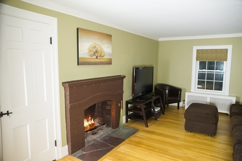 8 Puritan Road Reading, MA 01867 - Photo 3 of 25 Gallery Image 3