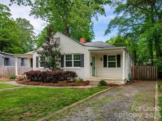 $1,600 | 5113 Valley Stream Road, Charlotte, NC 28209