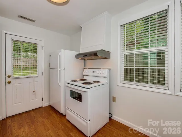 $1,600 | 5113 Valley Stream Road, Charlotte, NC 28209