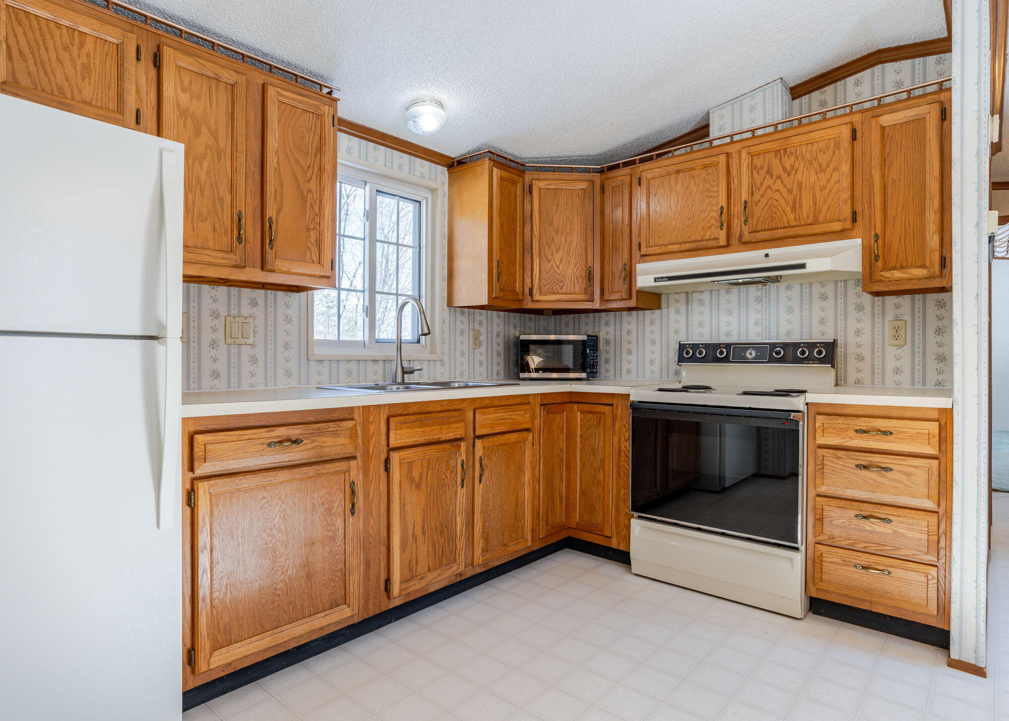 69 Fowle Hill Road Wiscasset, ME 04578 - Photo 5 of 32 69 Fowle Hill Rd