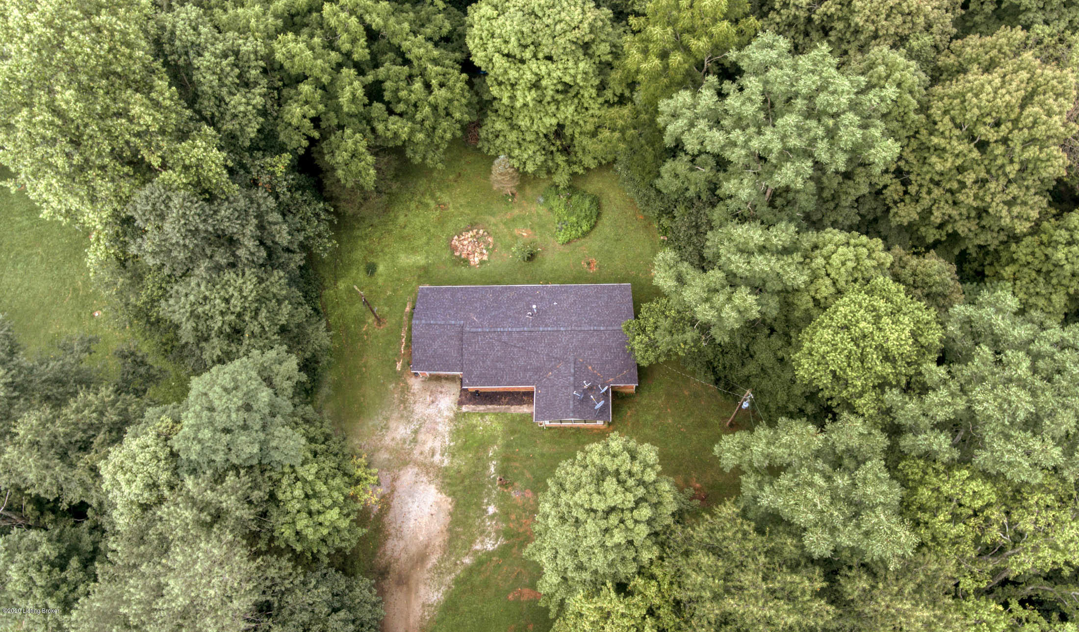 8620 Fraziertown Road Pewee Valley, KY 40056 - Photo 4 of 24 004
