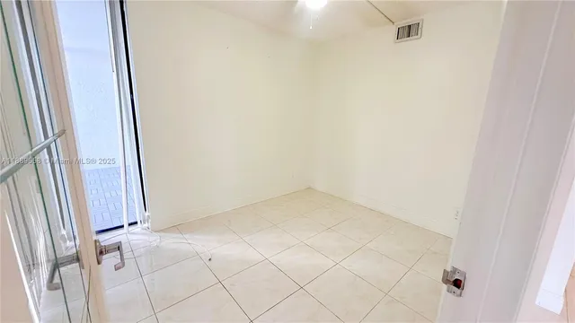 $2,000 | 800 Parkview Drive, Unit 323, Hallandale Beach, FL 33009