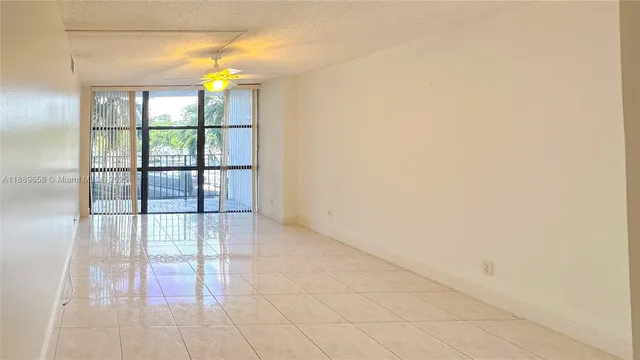 $2,000 | 800 Parkview Drive, Unit 323, Hallandale Beach, FL 33009