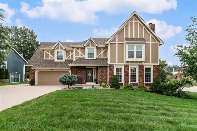 $459,900 | 4301 Northeast 61st Court, Kansas City, MO 64119