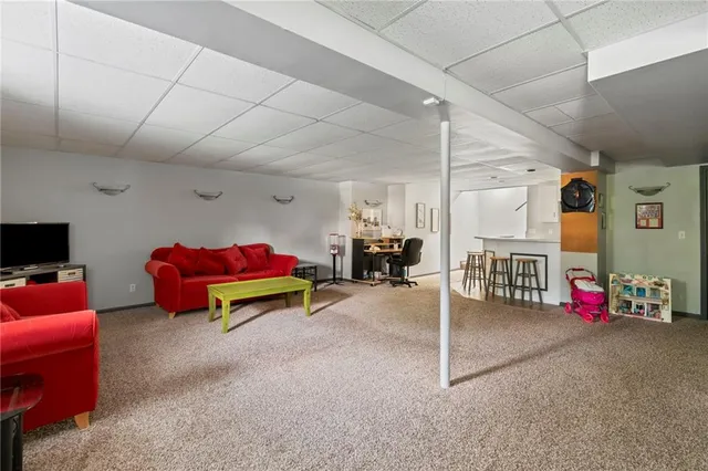 $459,900 | 4301 Northeast 61st Court, Kansas City, MO 64119