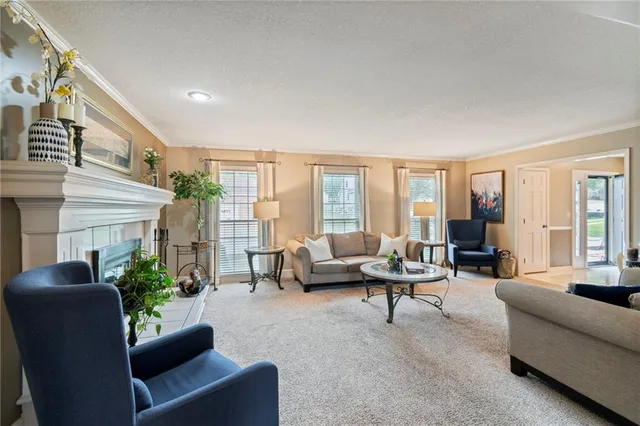 $459,900 | 4301 Northeast 61st Court, Kansas City, MO 64119