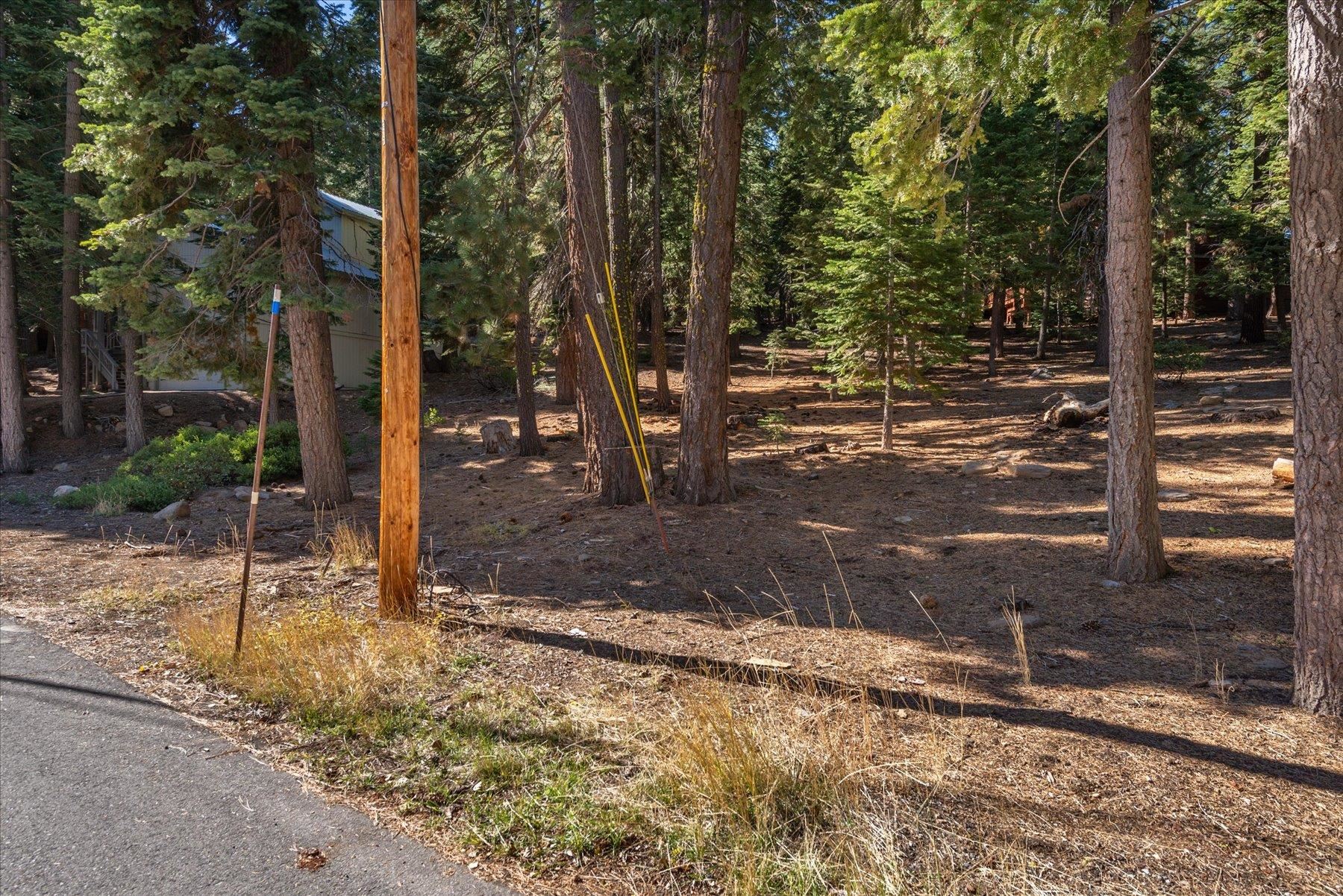 11888 Chamonix Road Truckee, CA 96161 - Photo 17 of 19 Gallery Image 17