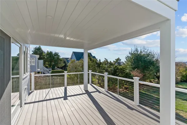 $4,000 | 443 Wolcott Avenue, Unit 1, Middletown, RI 02842