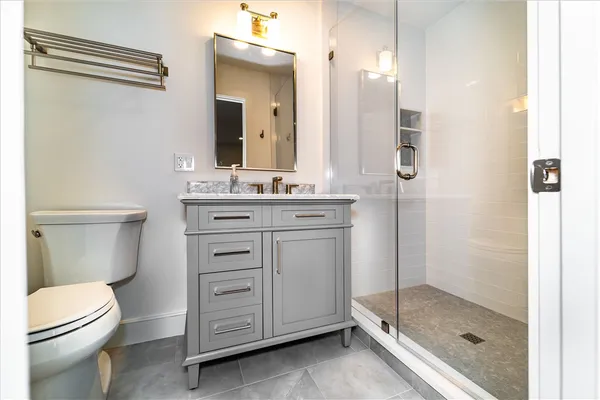 $4,000 | 443 Wolcott Avenue, Unit 1, Middletown, RI 02842