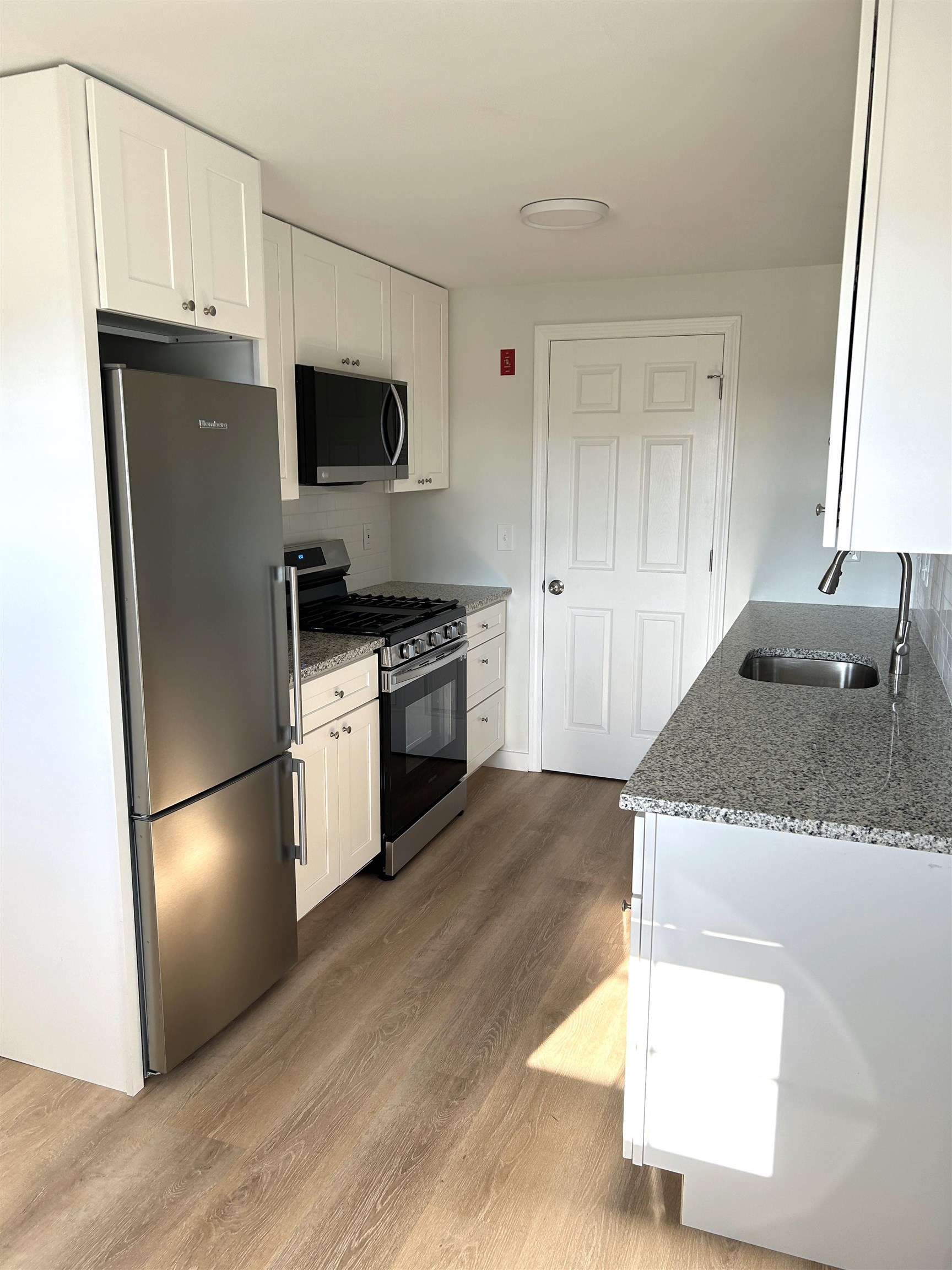 4 Page Lane Hampton, NH 03842 - Photo 21 of 39