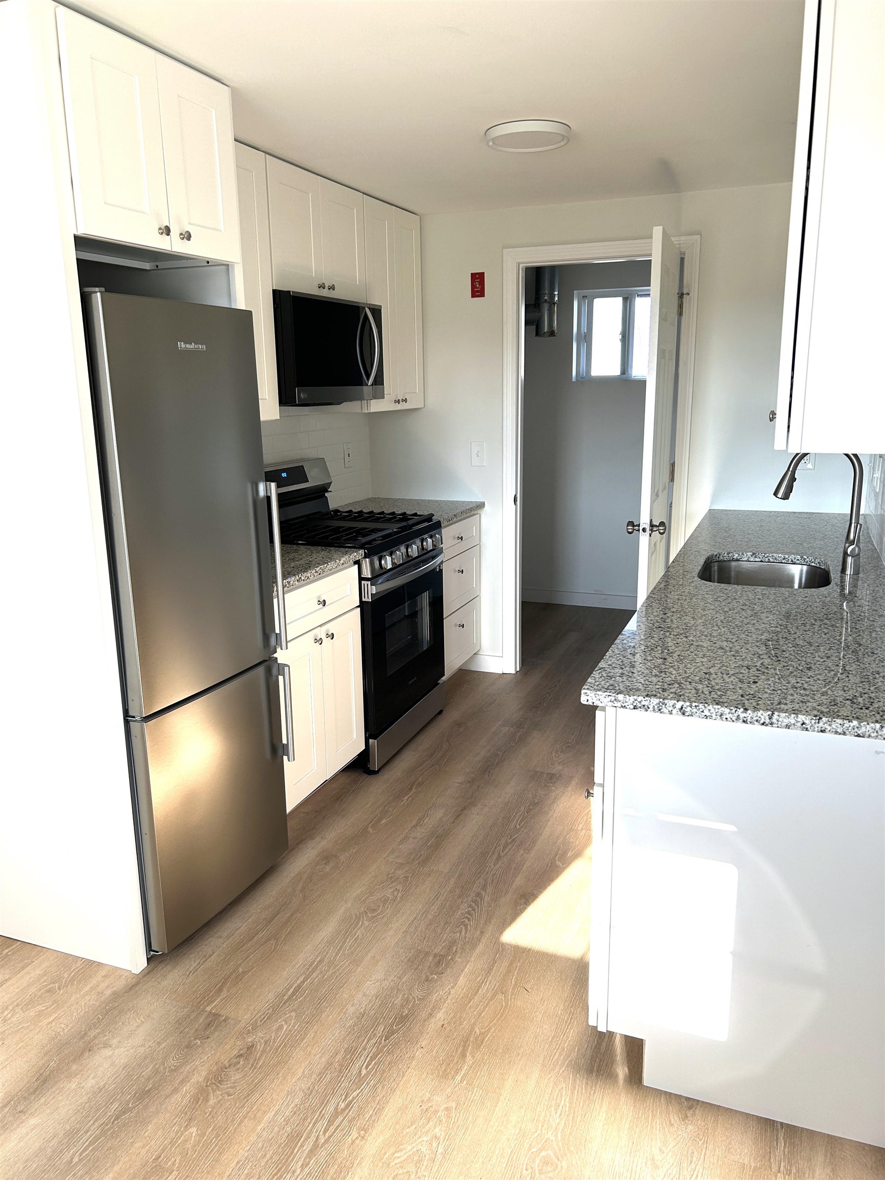 4 Page Lane Hampton, NH 03842 - Photo 22 of 39