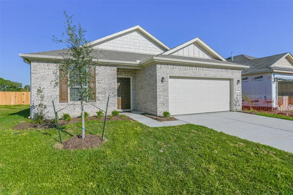 $2,600 | 3075 Clydesdale Lane, Alvin, TX 77511