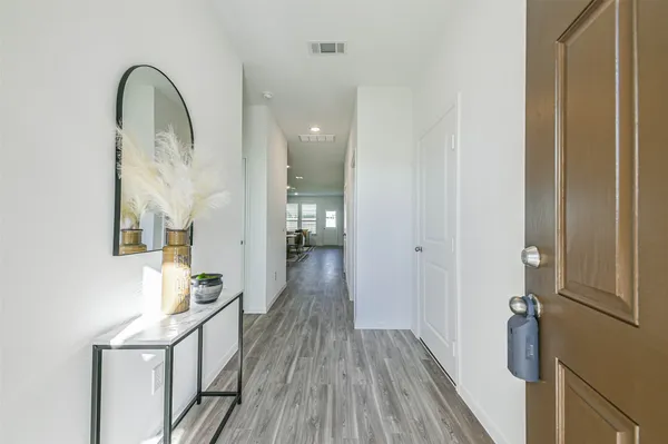 $2,600 | 3075 Clydesdale Lane, Alvin, TX 77511