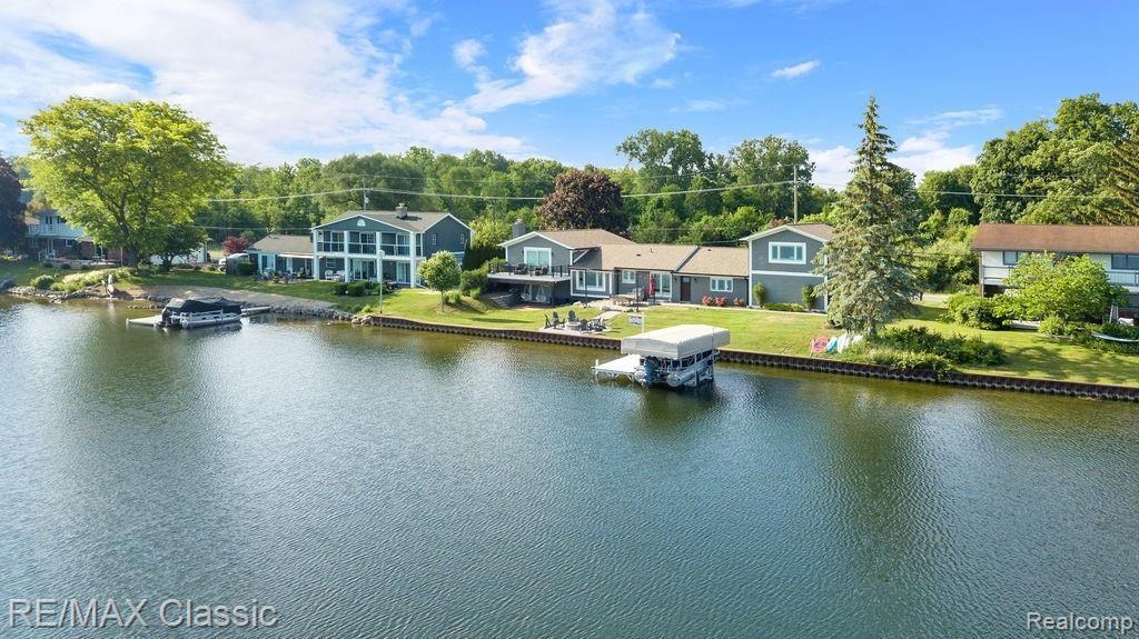 3872 Sleeth Road Commerce Township, MI 48382 - Photo 47 of 51 3872 Sleeth Drone (6).jpg