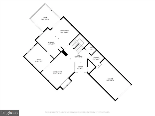 a picture of white wall with white walls