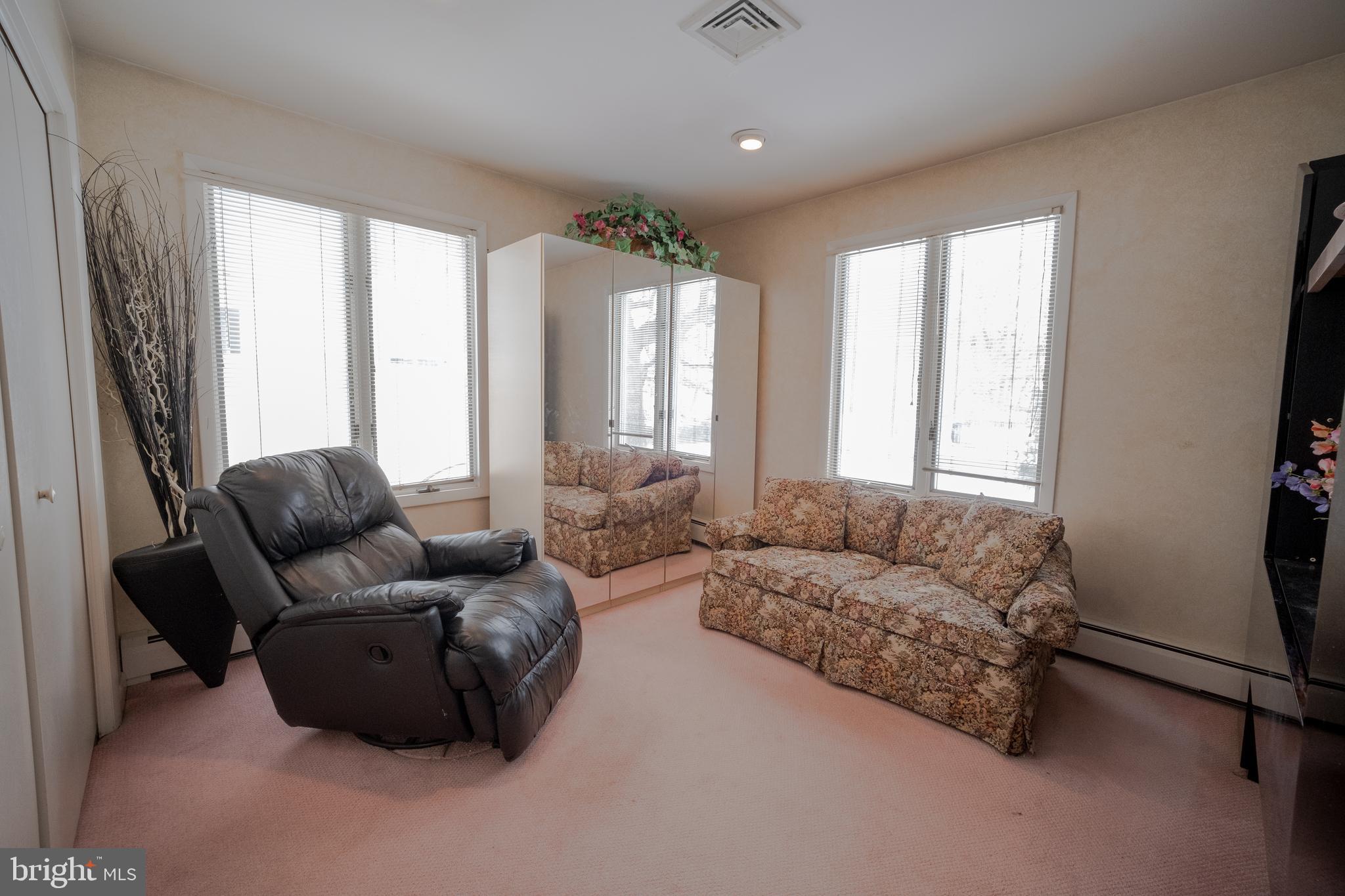 501 Flora Circle Springfield, PA 19064 - Photo 18 of 23