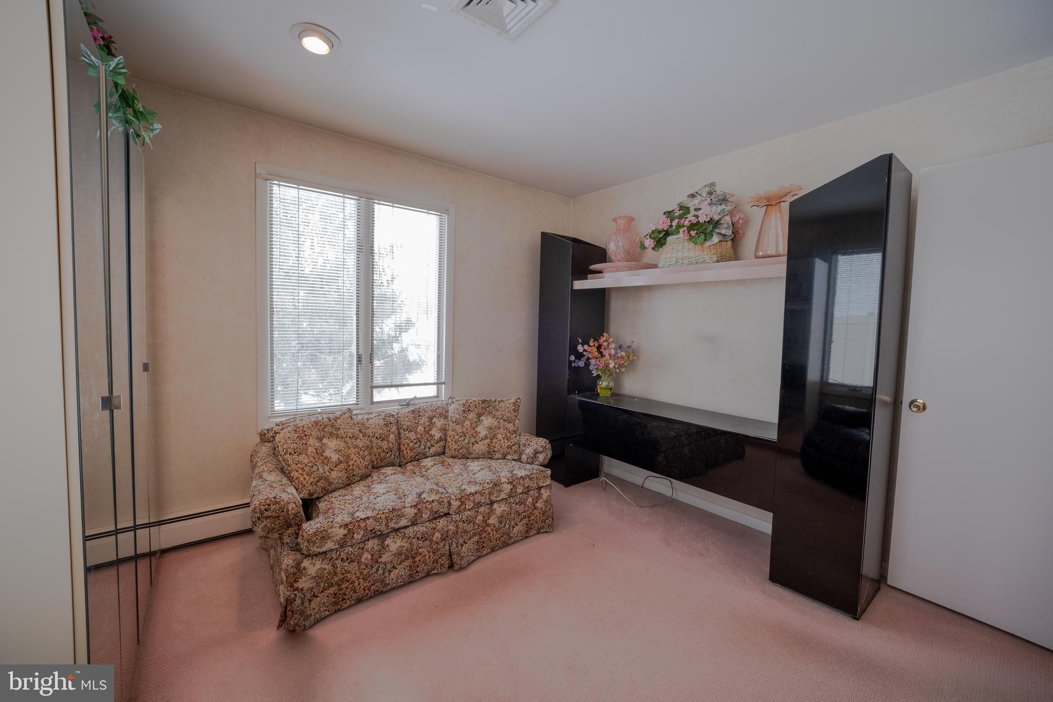 501 Flora Circle Springfield, PA 19064 - Photo 19 of 23