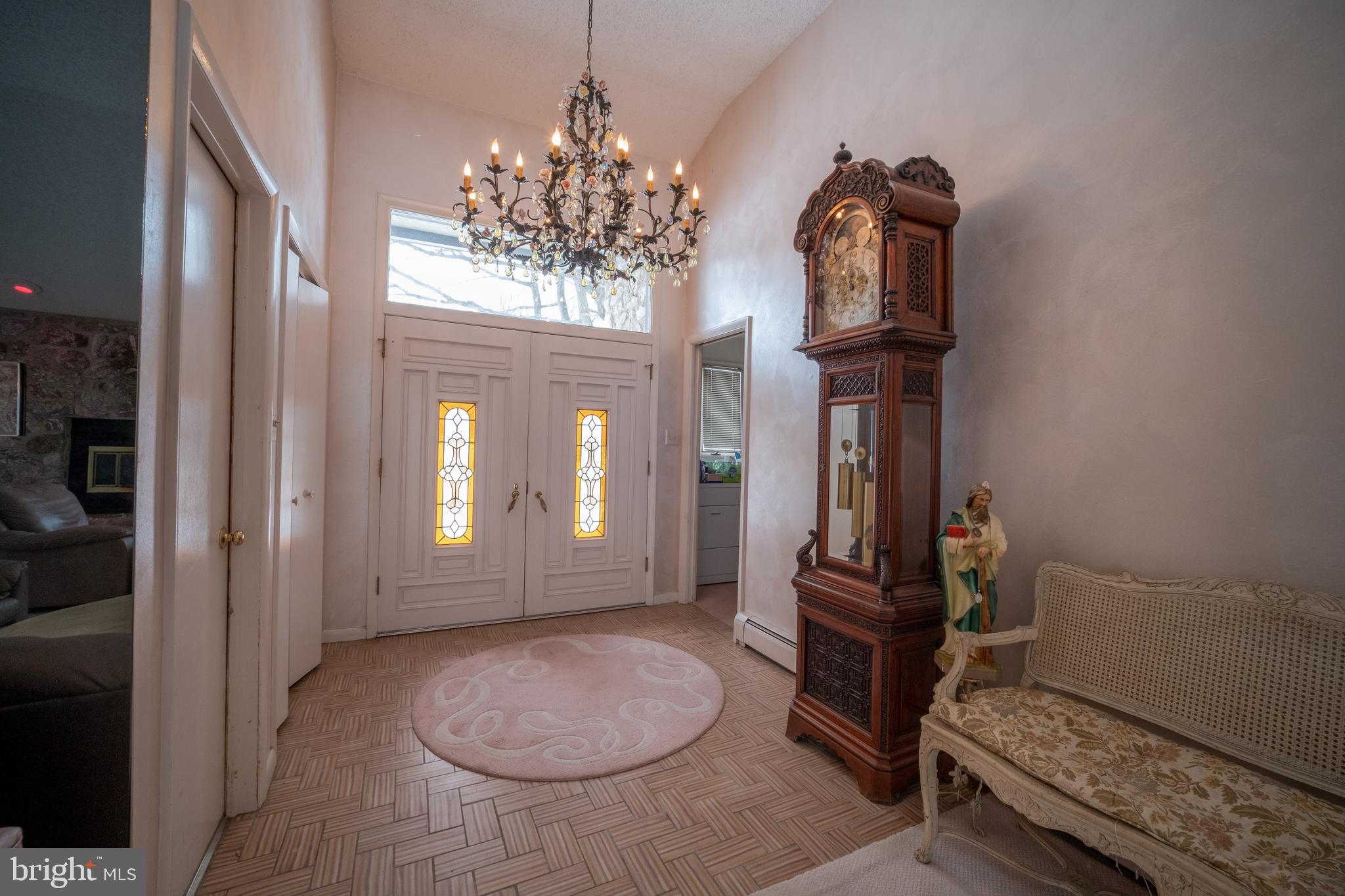 501 Flora Circle Springfield, PA 19064 - Photo 4 of 23