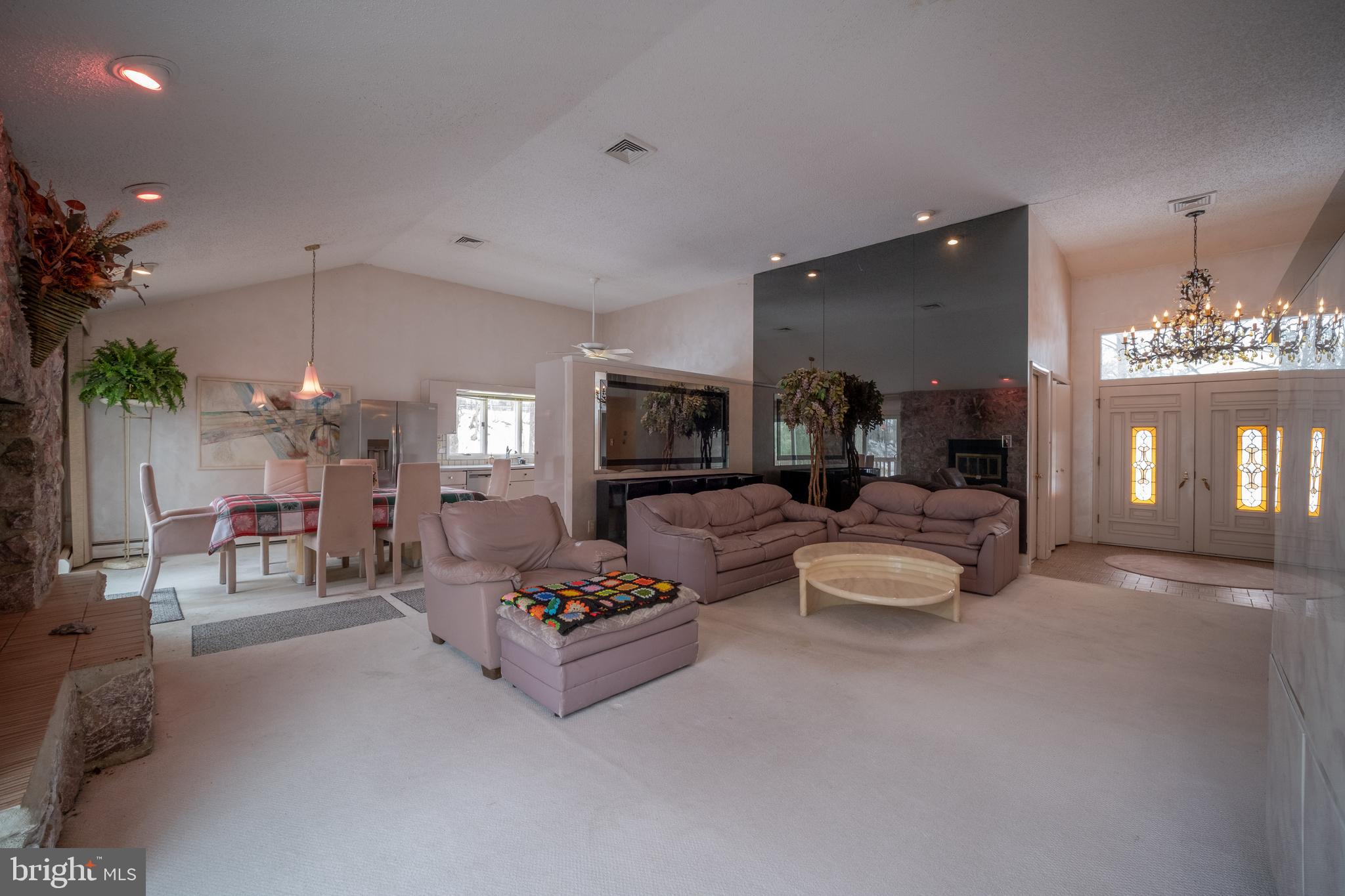 501 Flora Circle Springfield, PA 19064 - Photo 5 of 23