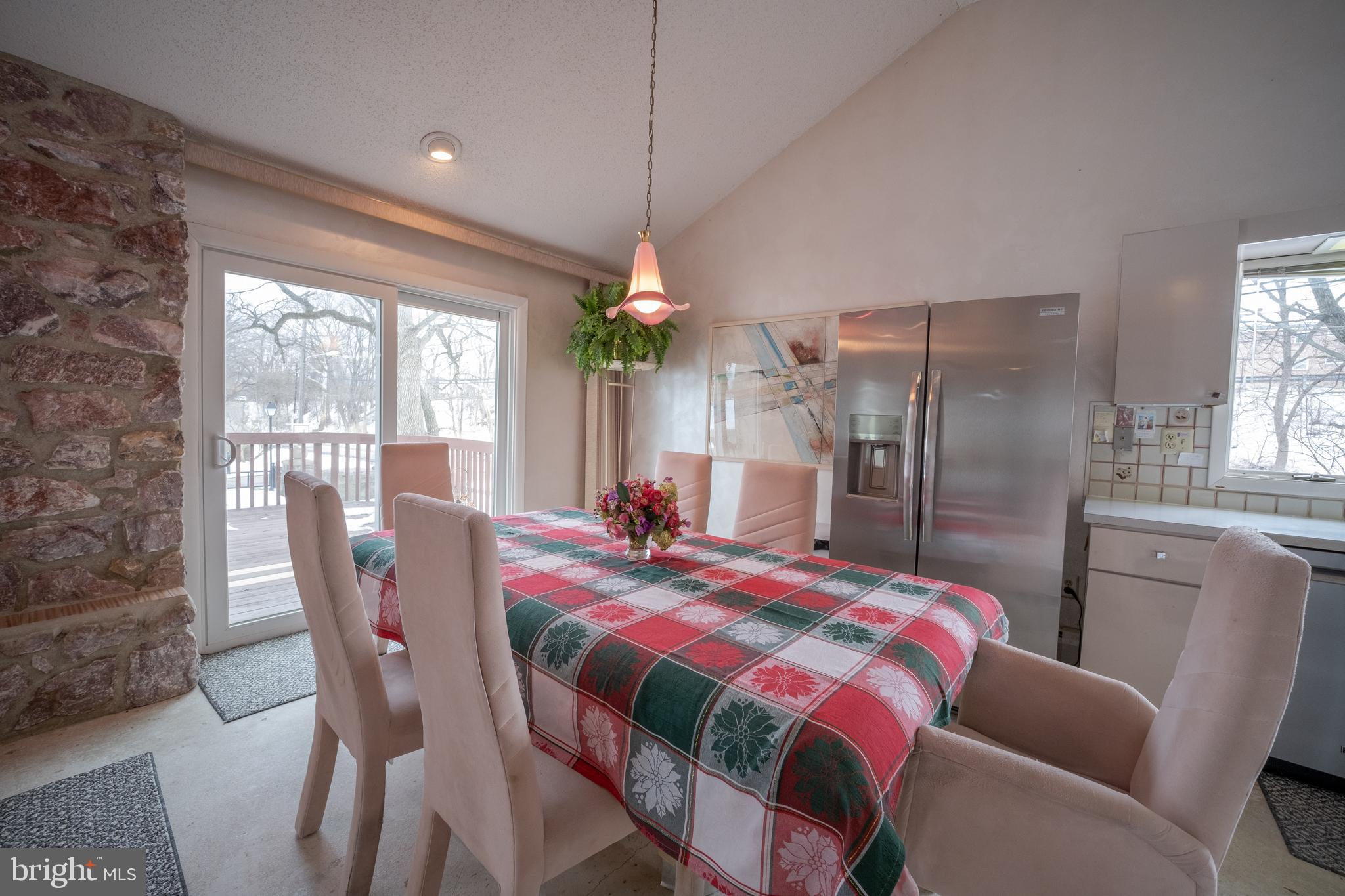 501 Flora Circle Springfield, PA 19064 - Photo 8 of 23