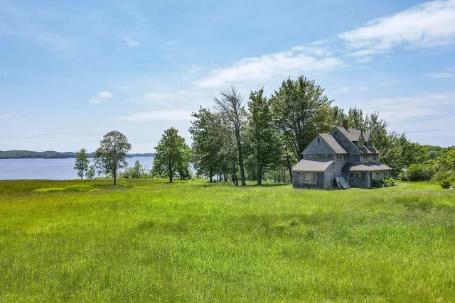 $5,975,000 | 118 Wescott Battery, Castine, ME 04421