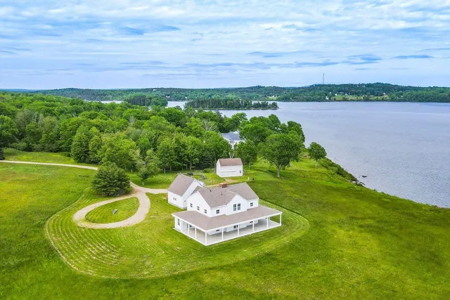$5,975,000 | 118 Wescott Battery, Castine, ME 04421