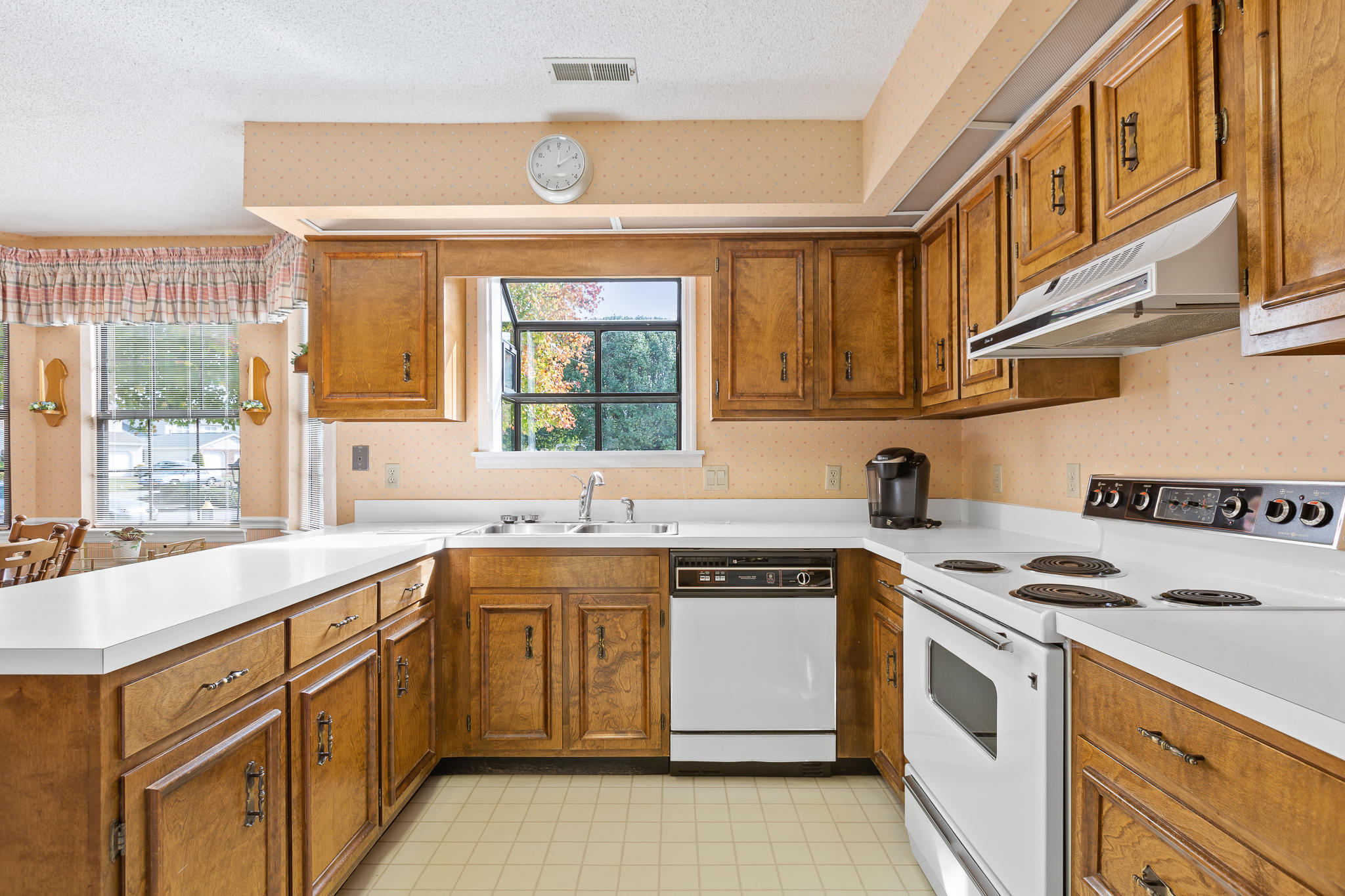 6692 Hickory Brook Road Chattanooga, TN 37421 - Photo 11 of 32 Kitchen