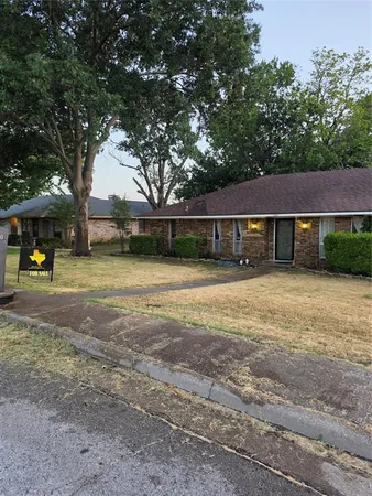 $198,000 | 1033 Shadywood Lane, DeSoto, TX 75115