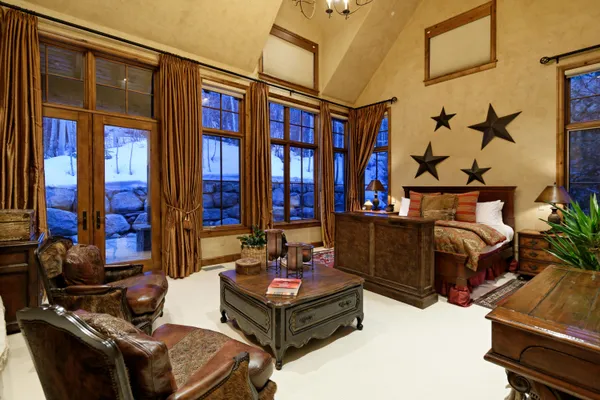 $200,000 | 938 South Mill Street, Aspen, CO 81611