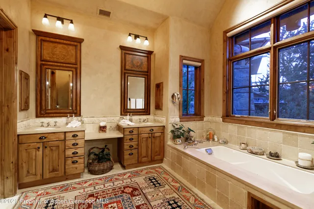 $150,000 | 938 South Mill Street, Aspen, CO 81611