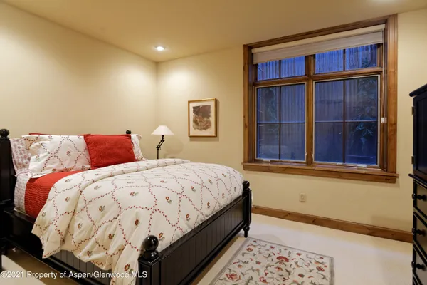 $200,000 | 938 South Mill Street, Aspen, CO 81611