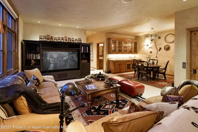 $150,000 | 938 South Mill Street, Aspen, CO 81611