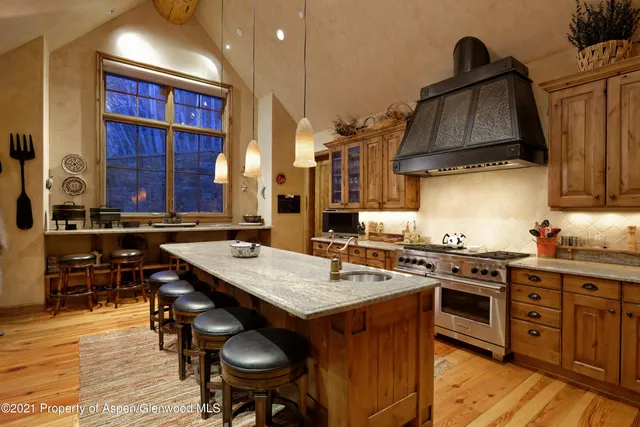 $150,000 | 938 South Mill Street, Aspen, CO 81611