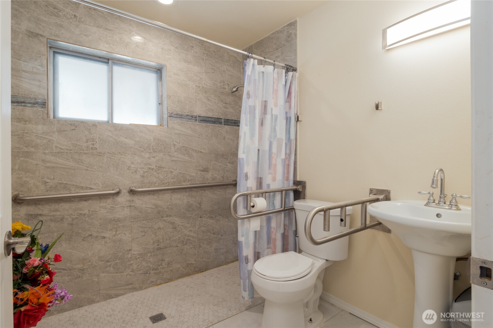 710 Roe Street Steilacoom, WA 98388 - Photo 12 of 28